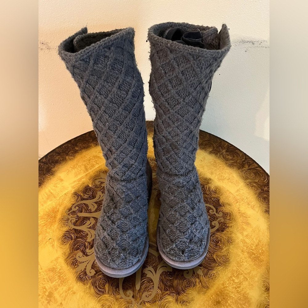 Ugg tall boots gray size:6 #1000210